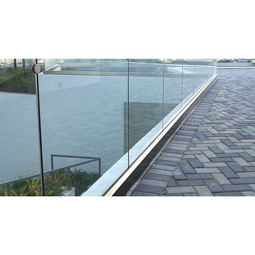 Cw-18 Glass Railing For Terrace - Color: Colorless