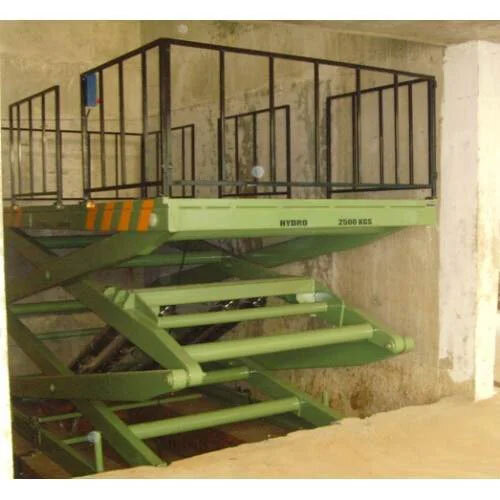 Hydraulic Scissors Type Car Lift Inside The Shaft