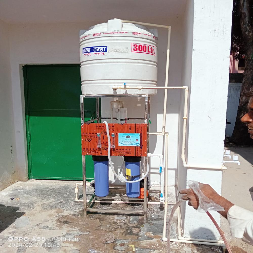 100 Lph Commercial Reverse Osmosis System - Automatic Grade: Full Automatic
