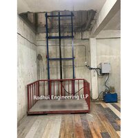 Radhvi Hydraulic Goods Lift