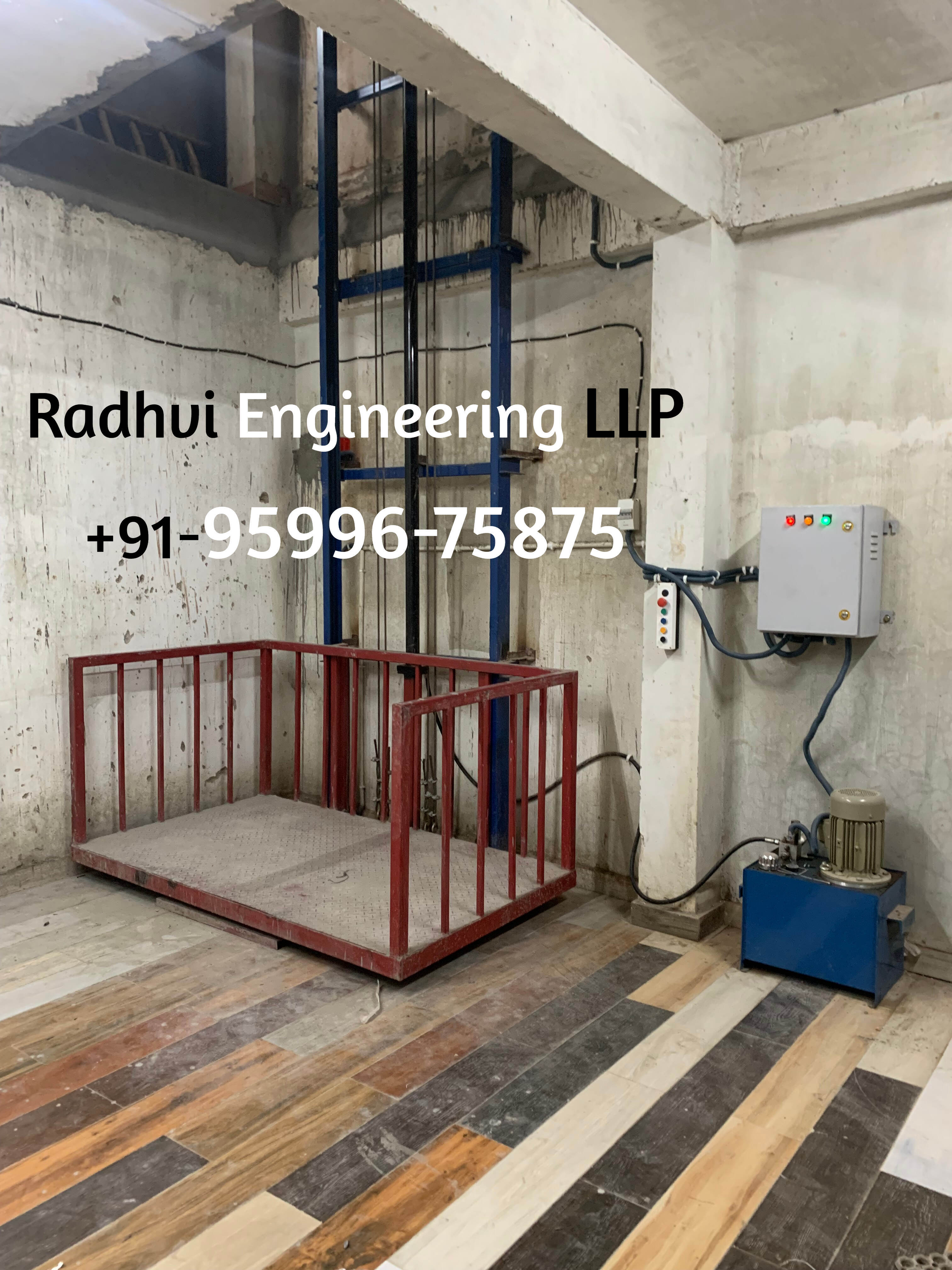Radhvi Hydraulic Goods Lift - Load Capacity: 0-1000 Kilograms (Kg)