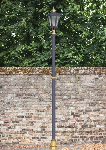 Decorative Cast Iron lamp pole with single light