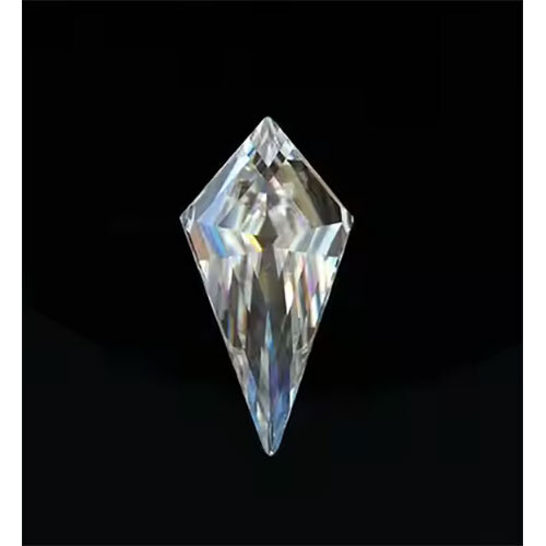 विशिष्ट पतंग आकार का लक्जरी मोइस्सनाइट स्टोन व्हाइट D रंग VVS स्पष्टता खुली रत्न और पत्थर