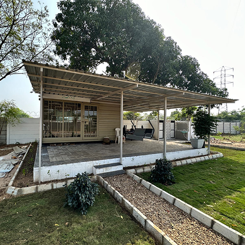 Portable Farm House Container - Color: As Per Requirement