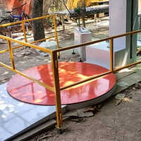 Pallet Stretch Wrapping Machine With Guide - Automatic Grade: Automatic