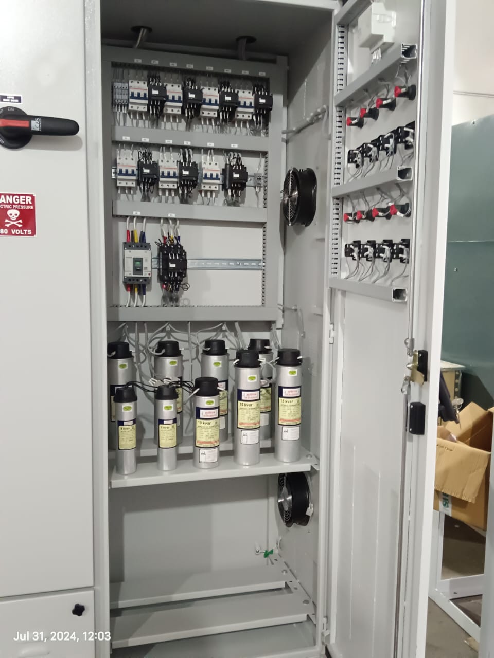 Automatic Power Factor Correction Panel (APFC)