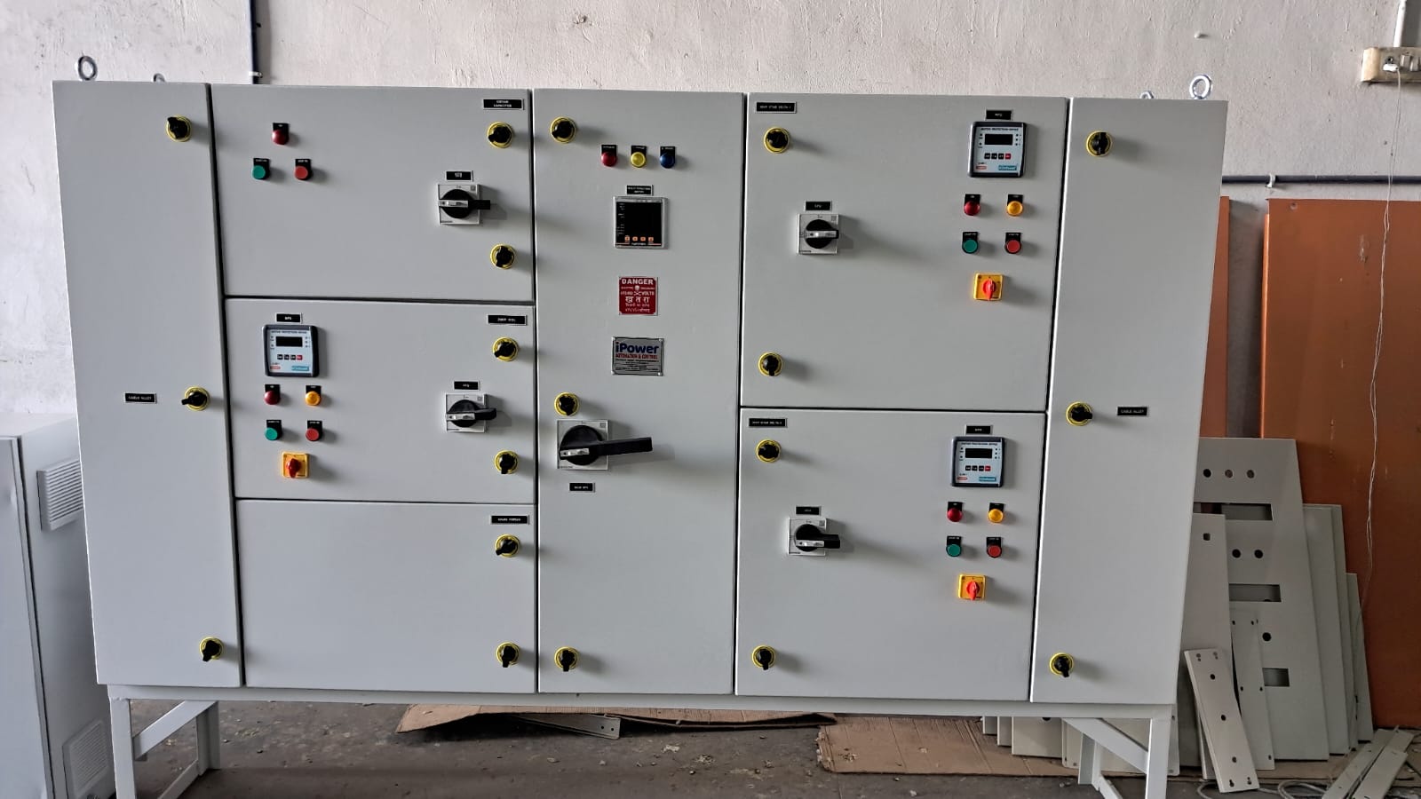 Automatic Power Factor Correction Panel (APFC)