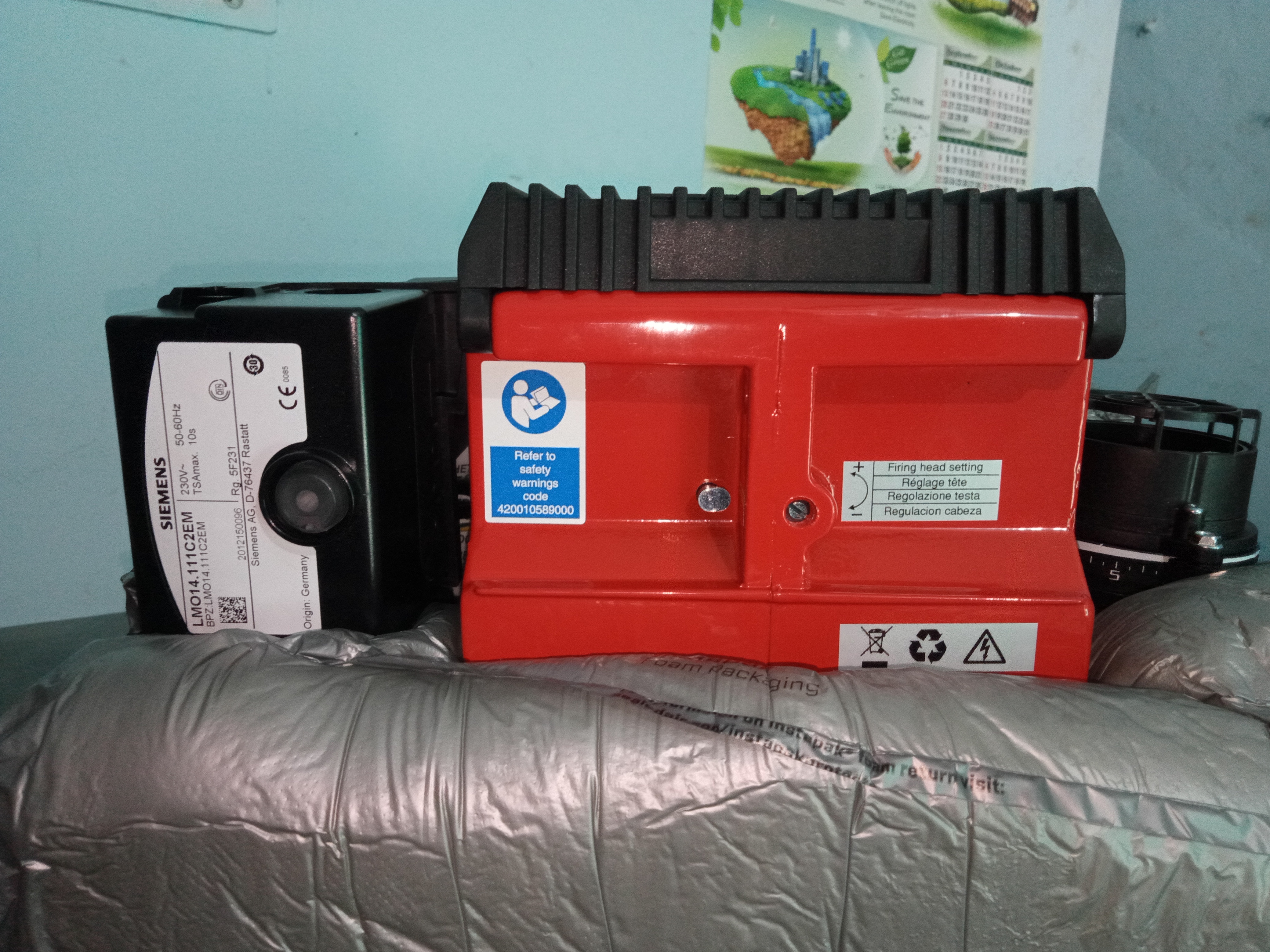 Industrial Oil Burner - Color: Red