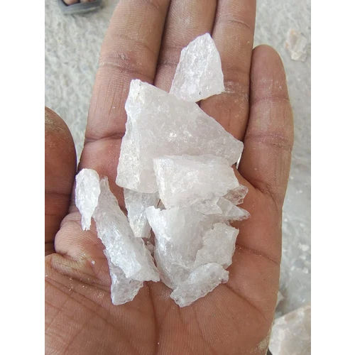 Snow White Quartz Crystals Lumps For Ceramics Use - Application: Industrial