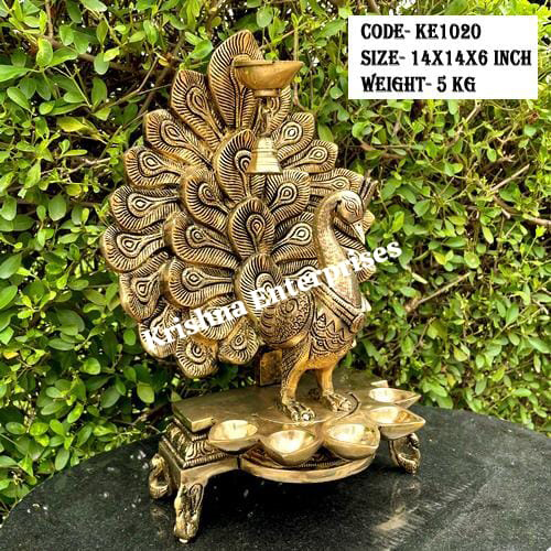 Ke1020 Brass Peacock Diya - Color: Golden