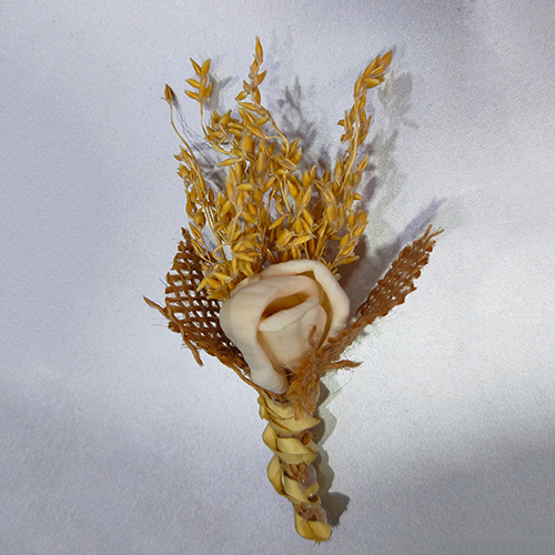 b001 Handmade Bouquet - Feature: Durable
