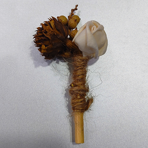 b002 Handcrafted Bouquet - Feature: Durable