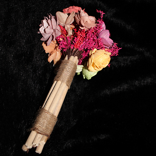 b016 Handcrafted Bouquet - Feature: Durable