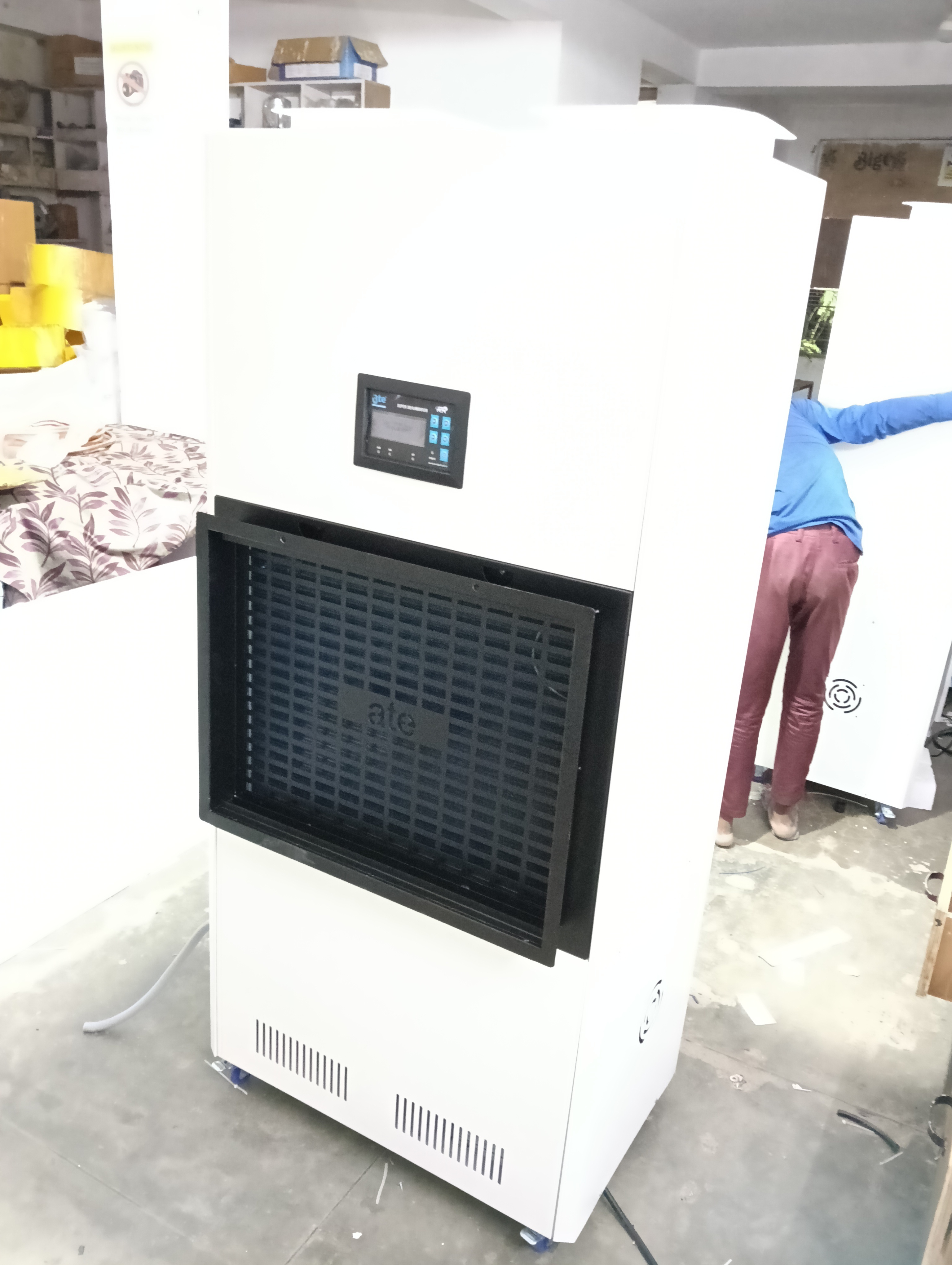 Industrial Refrigerant Dehumidifier 200 L-Day