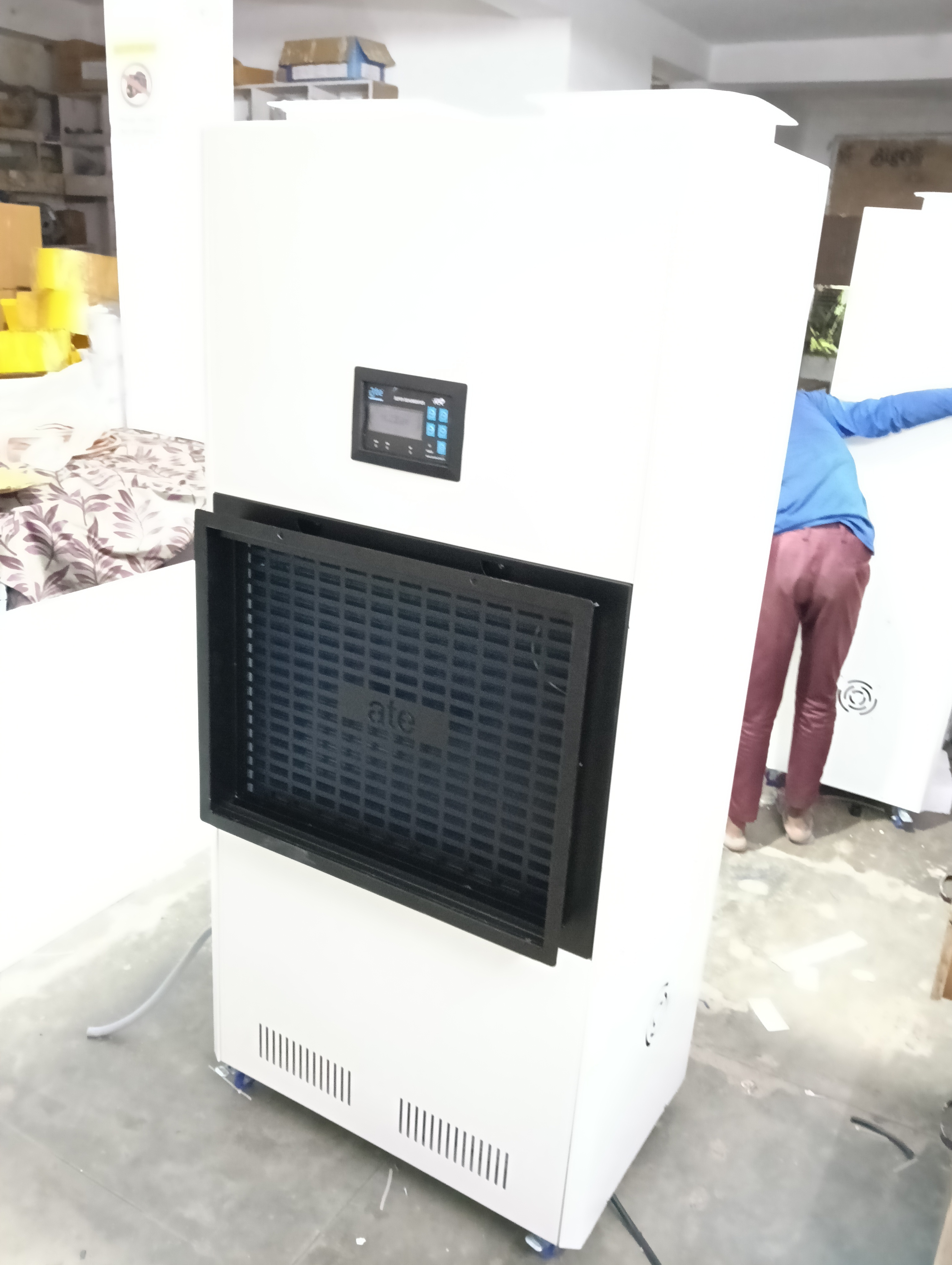 Industrial Refrigerant Dehumidifier 200 L-Day