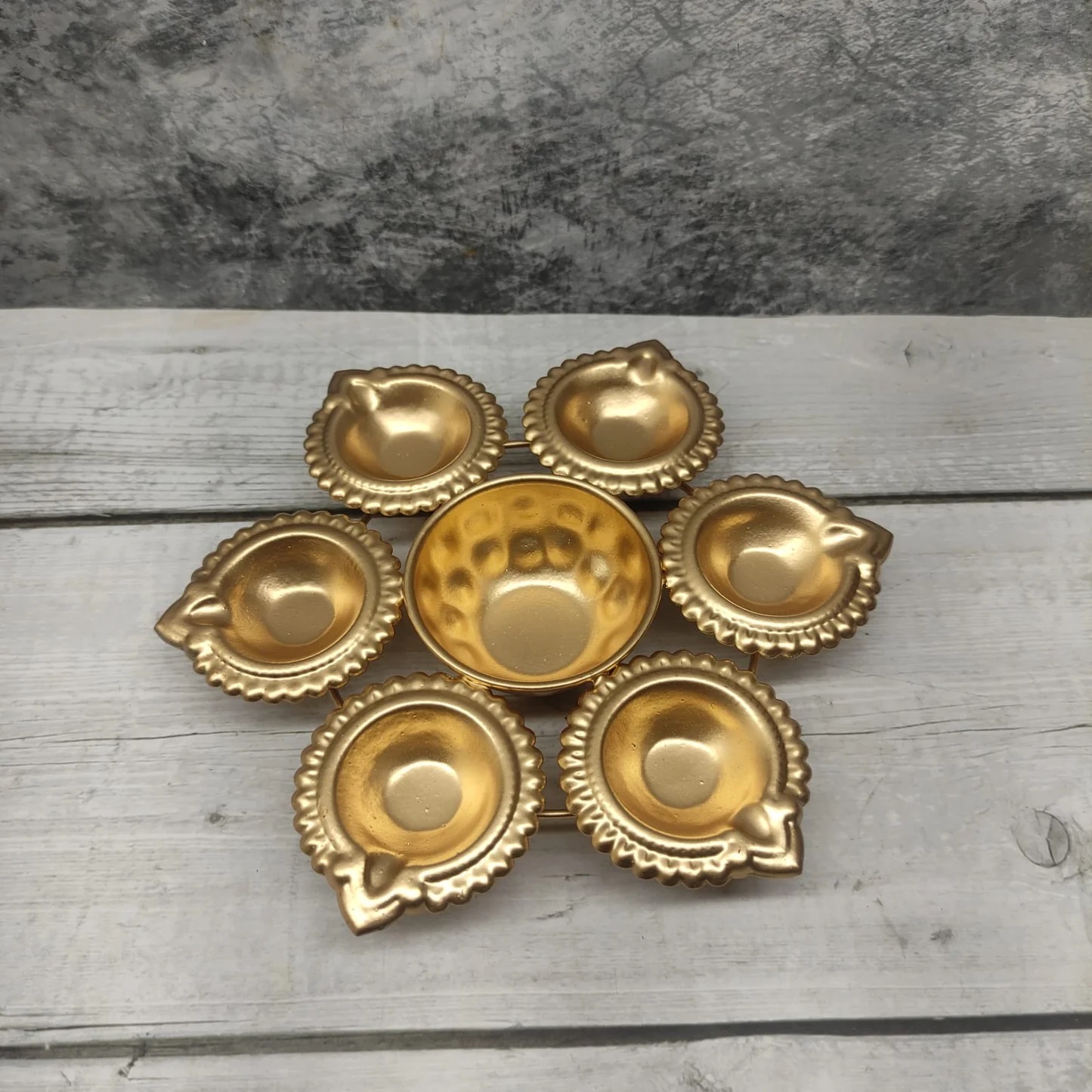 Iron Diya Mini Urli