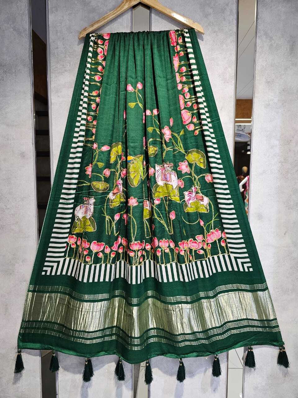 Gajji Silk Dupatta - Attributes: Washable