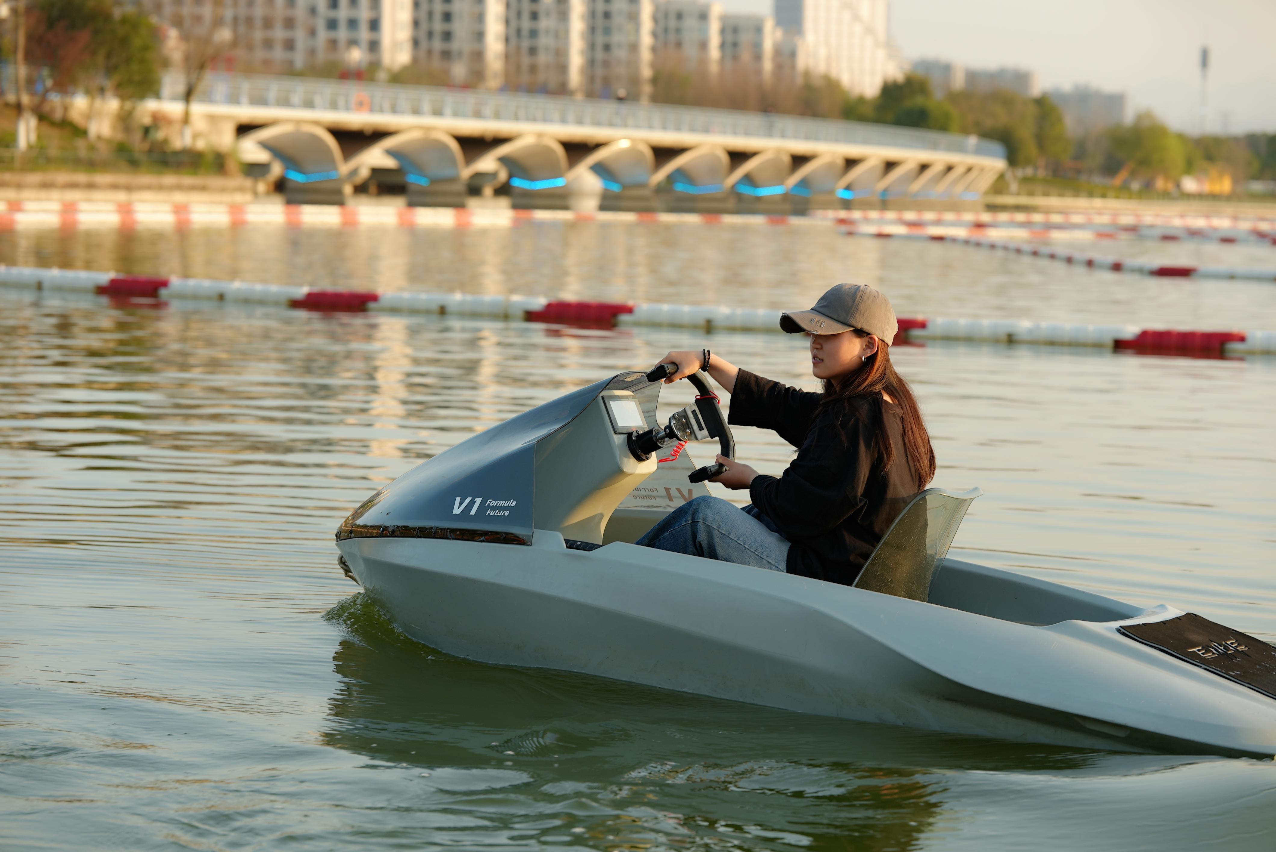 Jet Electrical Electric Jet Ski at 145000.00 INR at Best Price in Navi Mumbai ...