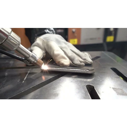 Laser Welding Machine सेवाएं