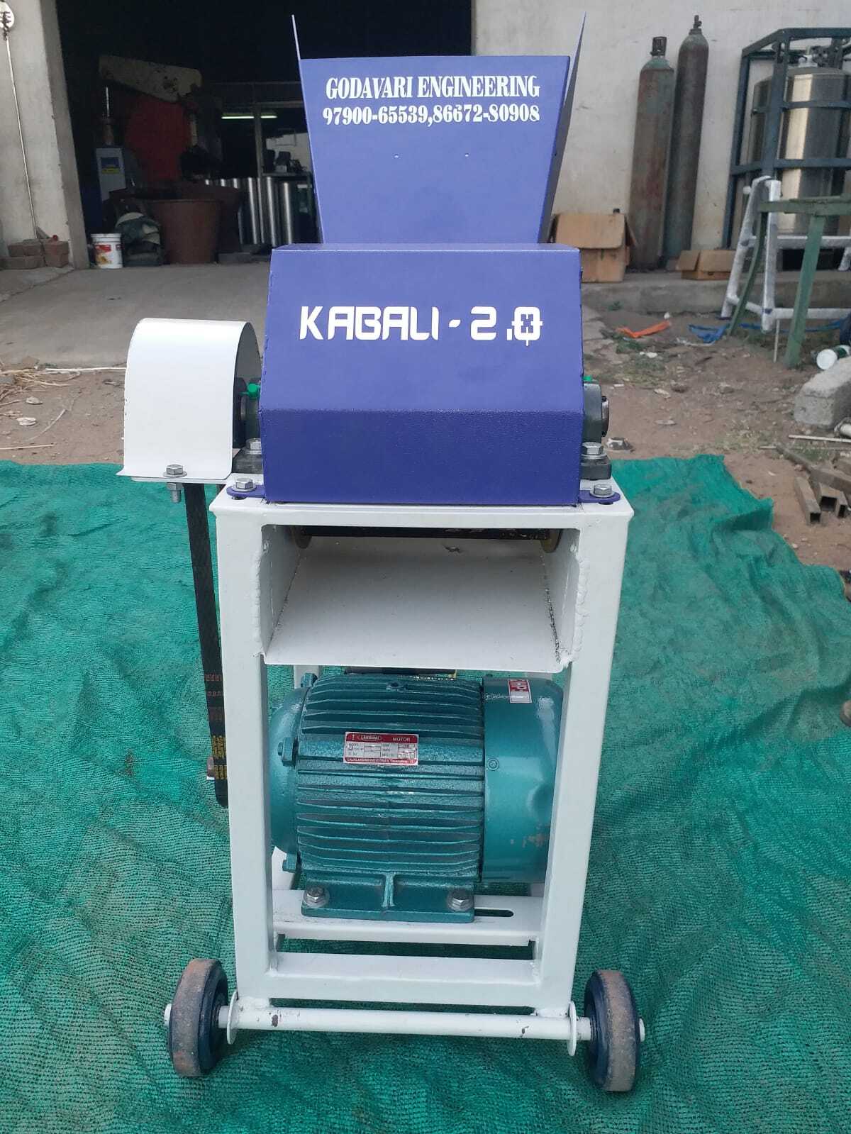 Chaff Cutter Machine - 1.5 Hp Motor, 700-900 Kg/hr Output | 0.5-1 Inch Cutting Size, Three En 31 Blades, Kabali-2.0 Brand