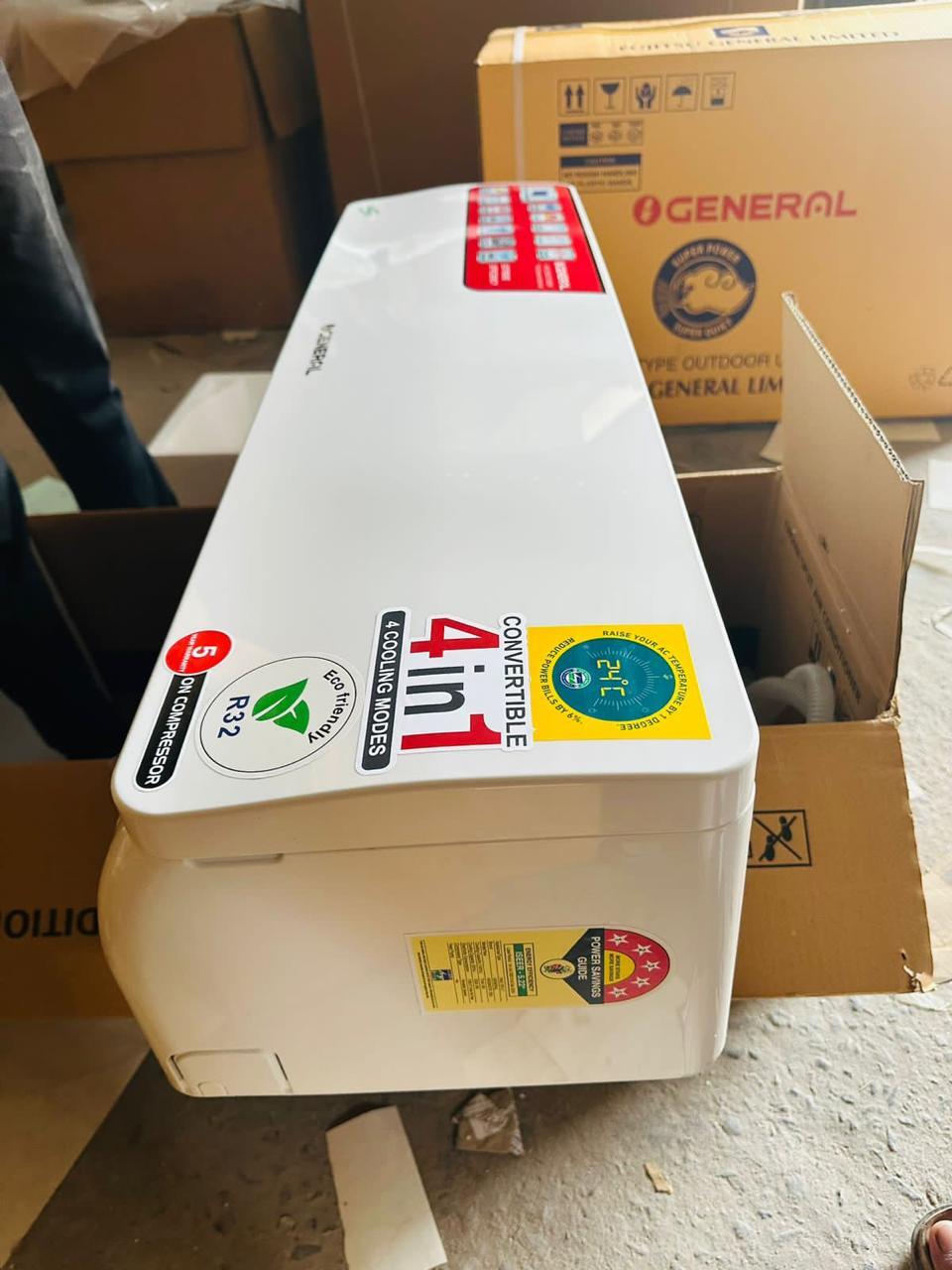 1.5 Ton Ogeneral Split Ac Non Inverter Imported 5 Star - Color: White