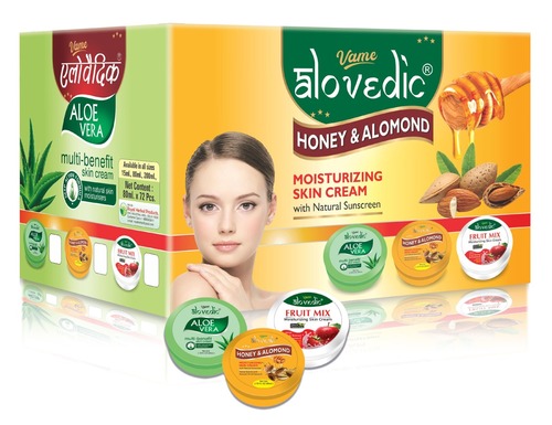 Cold Cream - Herbal Moisturizing Skin Cream , Green Jar Packaging, 100ml Volume, Floral Scent for Daily Use on Dry Skin