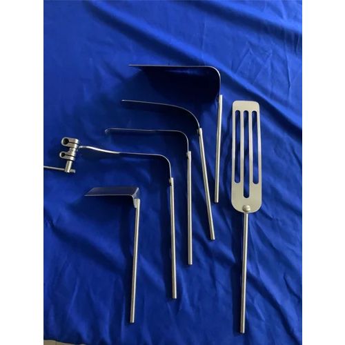 Thompsons Self Retaining Retractor