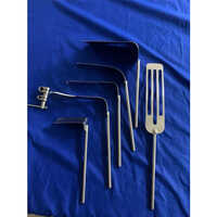 Thompsons Self Retaining Retractor - Material: Steel