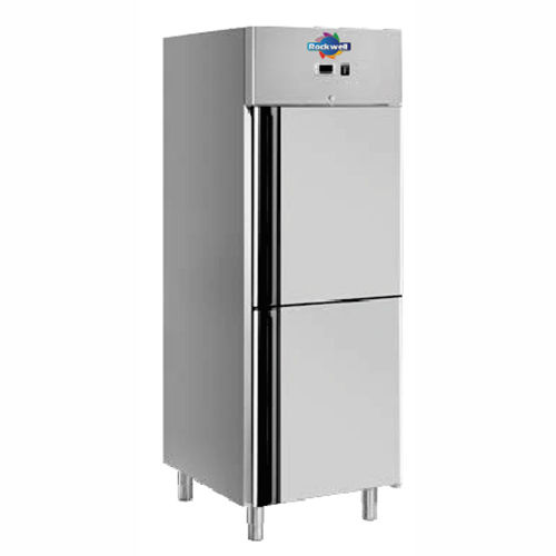 Electric Reach In Freezer And Cooler - Capacity: 650 Liter/Day