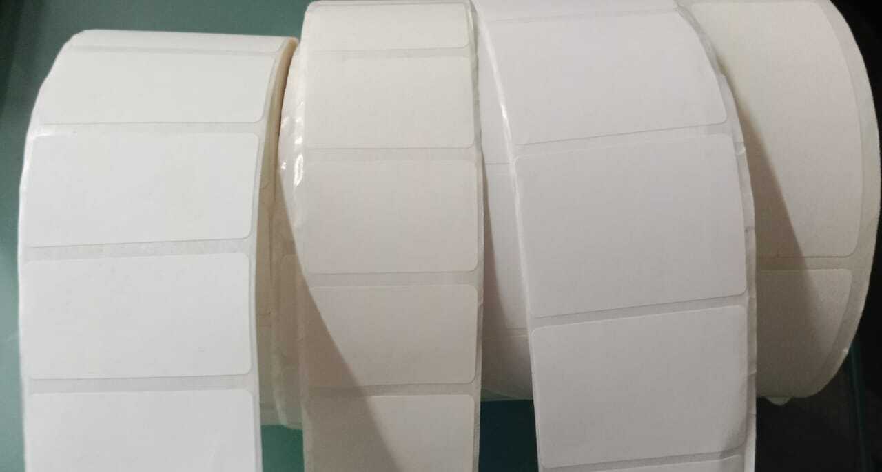 Plain Stickers In Roll Form - Color: White