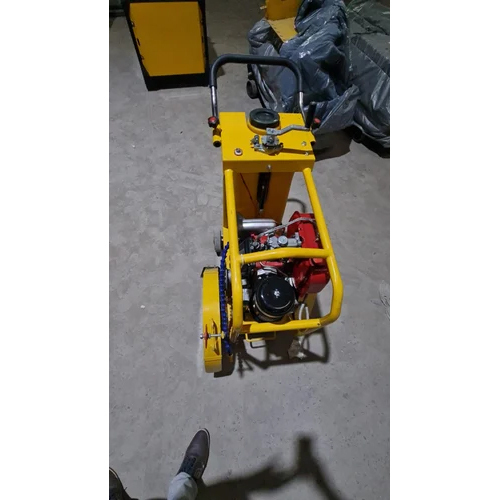 Road Cutting Machine 