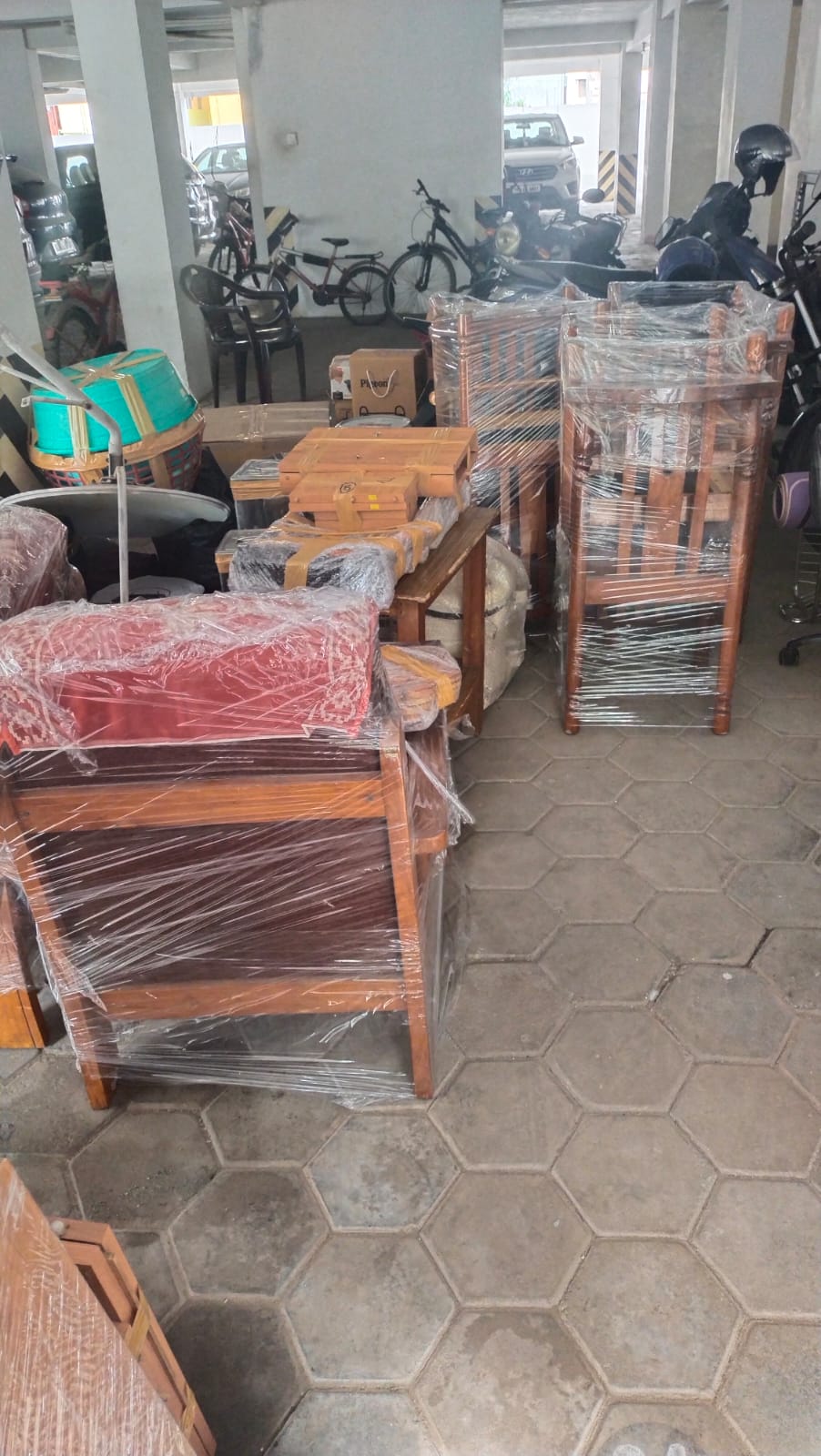 Local Shifting Service - Boxes For Household Goods Relocation | Careful Handling, Optional Insurance, Variable Crew Size, Truck Transportation