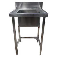 Commercial Stainless Steel Single Bowl Sink Unit - Standard Size, Top-mount Installation For Hotels, Durable Gas-powered Design With Chrome Finish