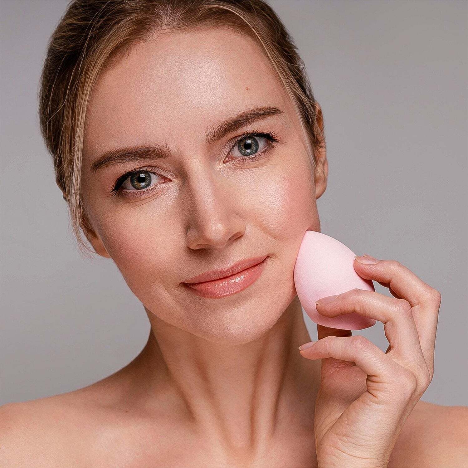 Makeup Sponges Set, Perfect for Liquid, Cream, and Powder (4 Pcs Set With Case)