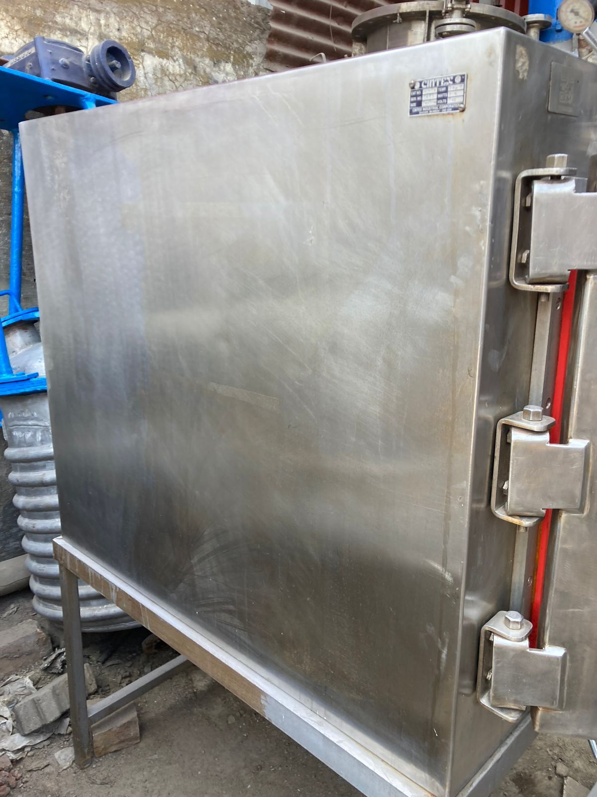 Vacuum Tray Dryer