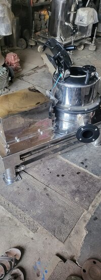 Four Point Centrifuge Machine