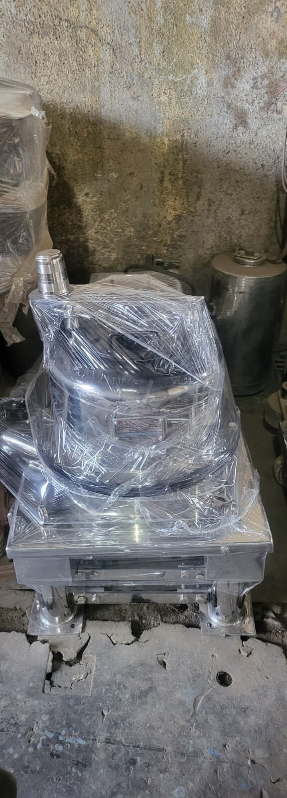 Four Point Centrifuge Machine