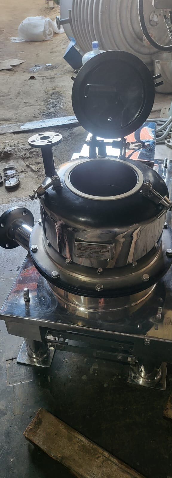 Four Point Centrifuge Machine