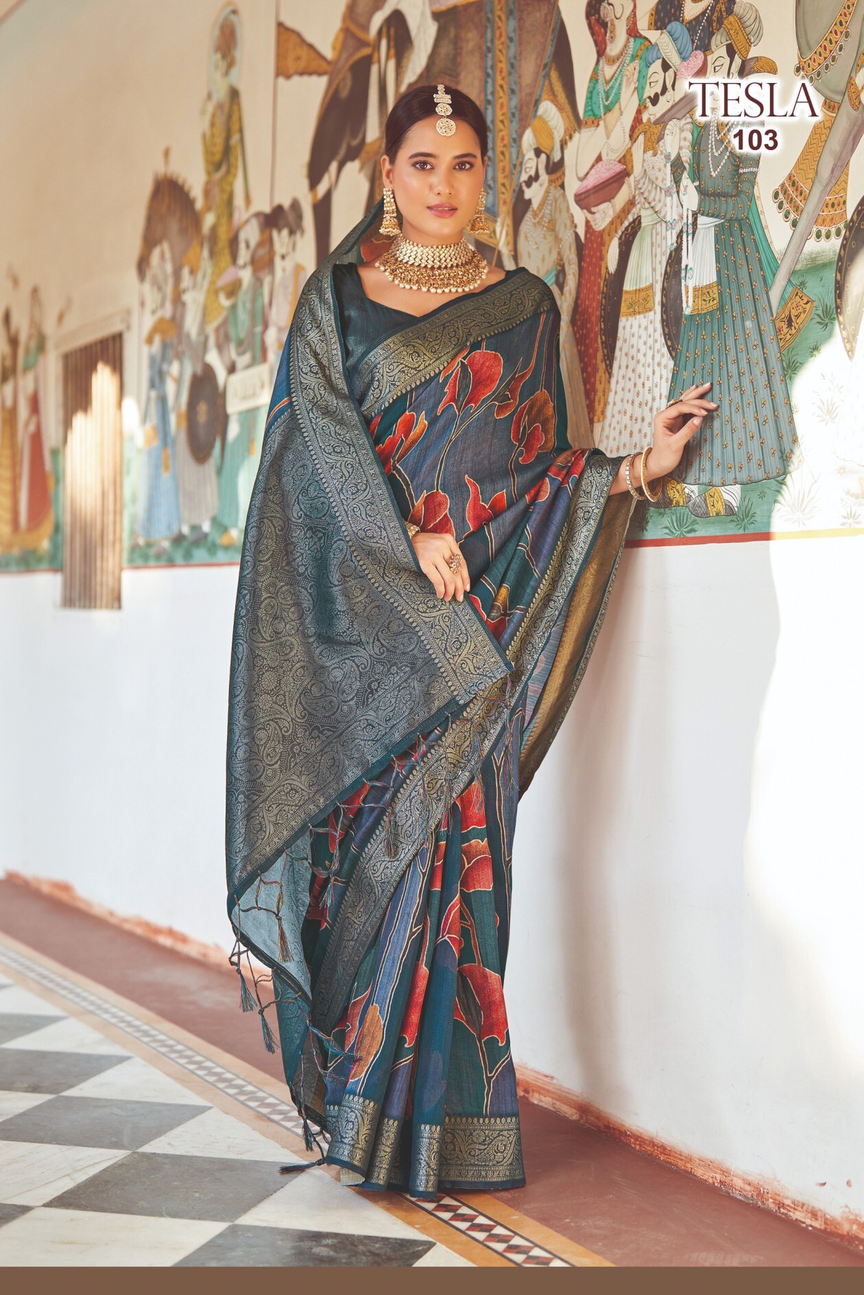 Weaving Border Saree
