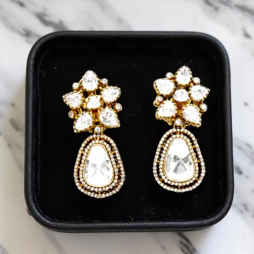 शानदार स्टर्लिंग सिल्वर मोइसेनाइट डैंलर इयररिंग्स | सफेद पत्थर, त्वचा के अनुकूल फिनिश