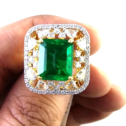 18 K Emerald Diamond Fine Gold Ring