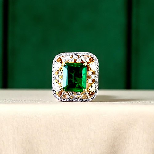 18K Yellow Gold Emerald and Diamond Ring for Women
