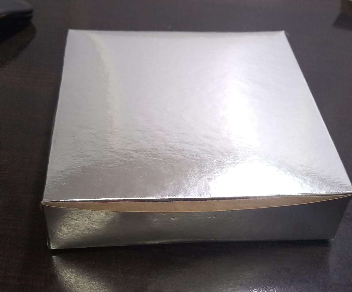 PIZZA BOXES (RANDOM) - GSM 300-350 | Available in Plain White, Silver & Kraft Inside, Random Prints Sizes 7x7, 8x8, 10x10 Inches