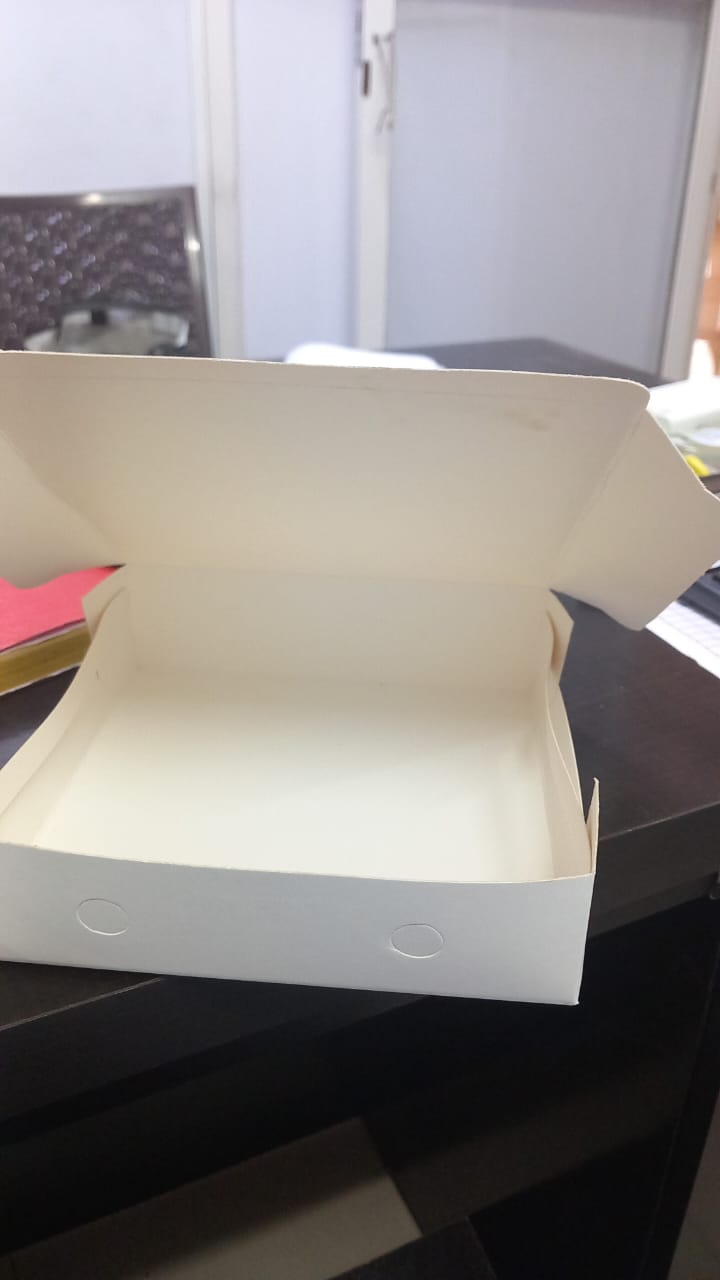 Pizza Boxes (Random) - Gsm 300-350 | Available In Plain White, Silver & Kraft Inside, Random Prints Sizes 7x7, 8x8, 10x10 Inches