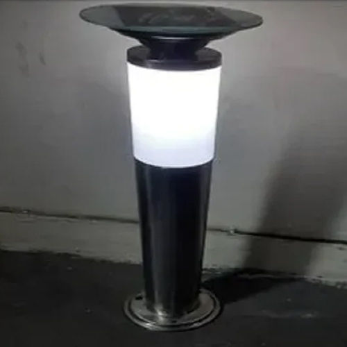 Solar Garden Lighting System - Color: Black