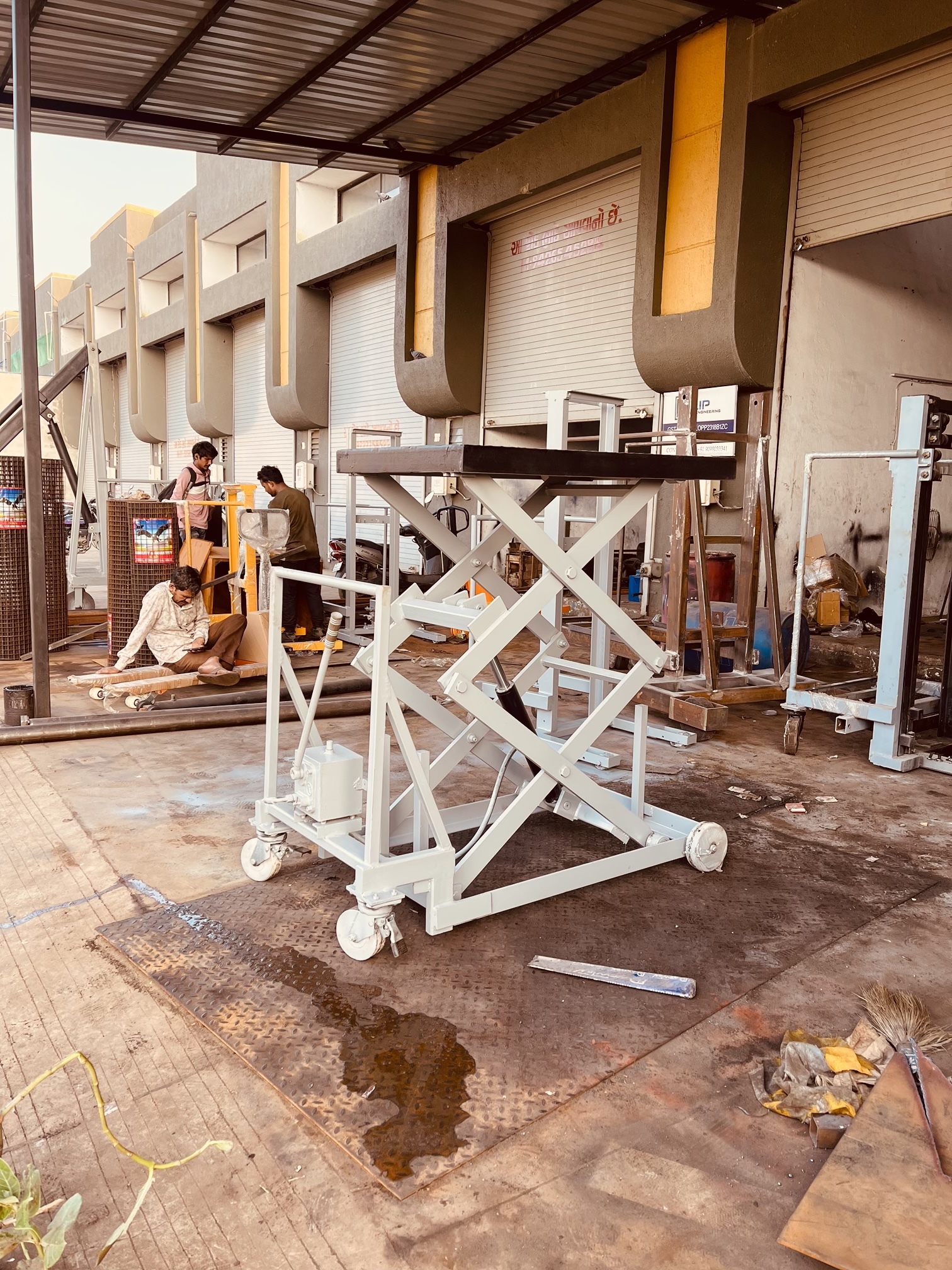 Manual Battery Electric Operated Scissor Lift