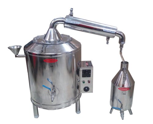 Herbal & Spices Extraction Equipments - Capacity: 50-100 Liters/Hour