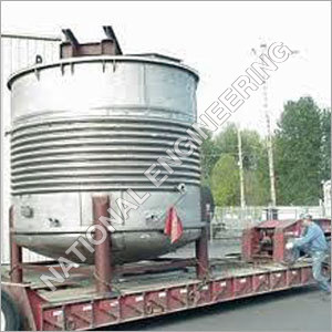 स्टेनलेस स्टील टैंक