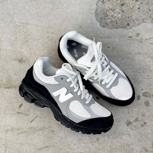 New Balance 2002R Shoes - Color: Black And White