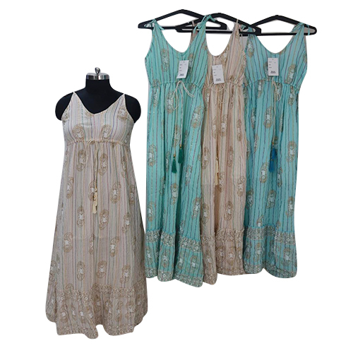 924_Modern Stylish Viscose Lurex Lace Dress